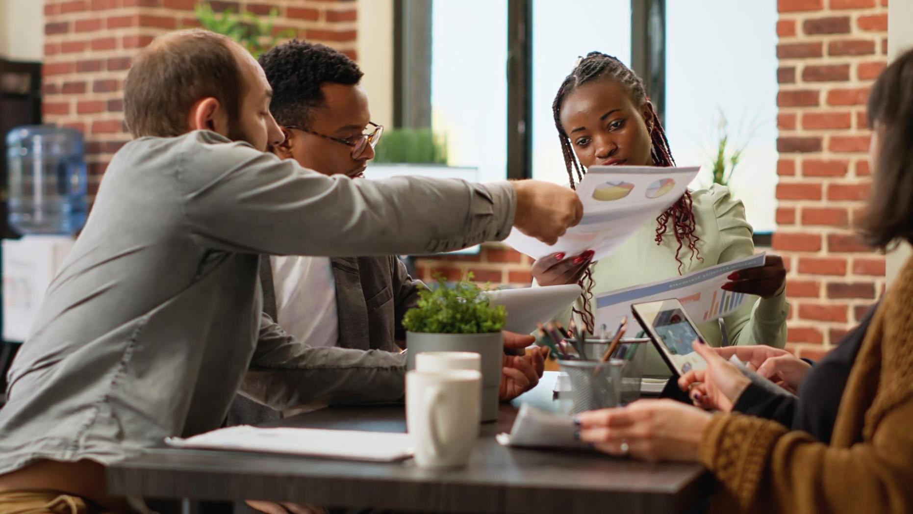 Environnement de formation moderne avec outils d'analyse financière